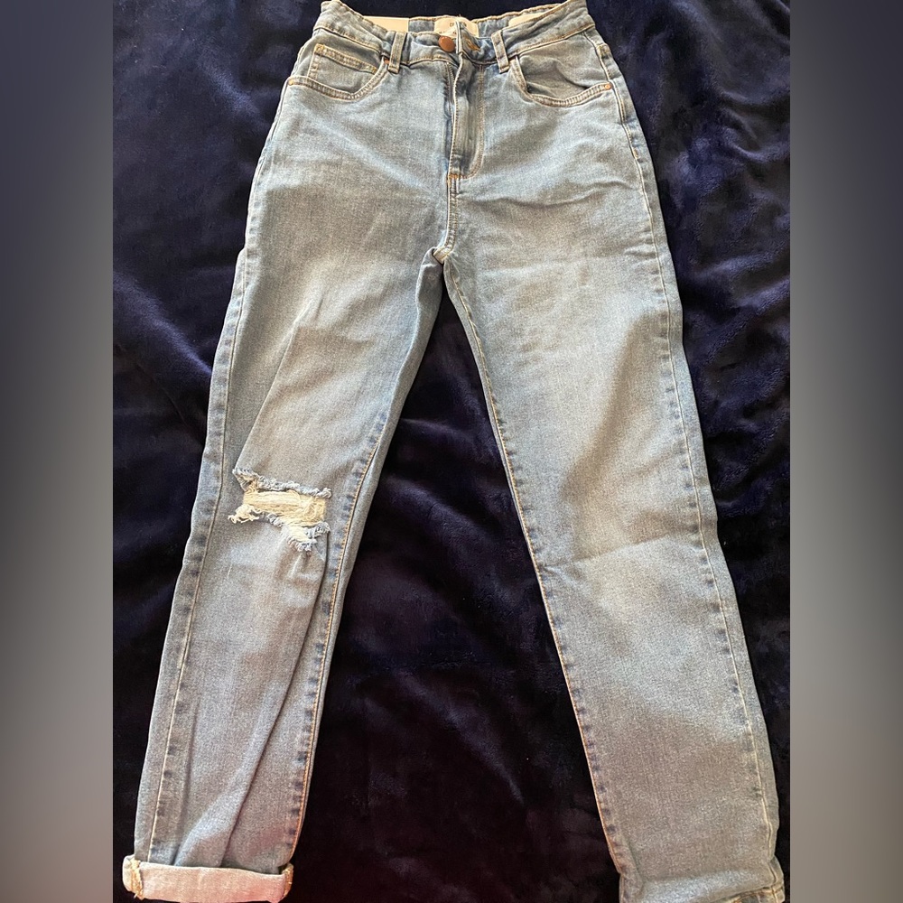 NWT COTTON:ON Stretch Mom Jeans (Laguna Blue Rip)